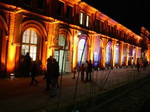 Der Kulturbahnhof bei Nacht